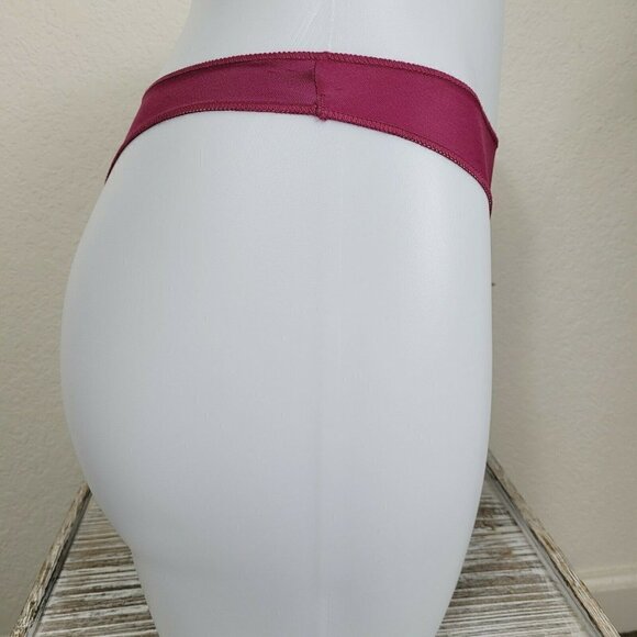 Vintage Maidenform Thong Panty Second Skin Sz 5/Sm Cranberry Red VHTF Smooth NWT - Picture 6 of 8